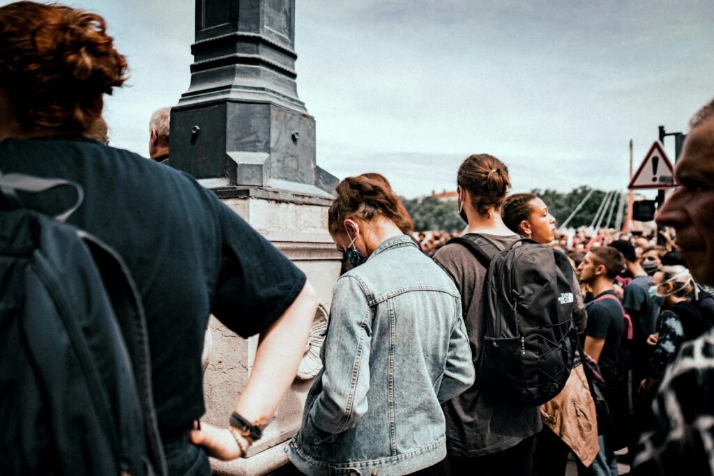 ciudad llena de gente